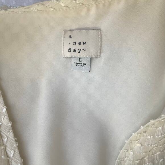 A New Day Women’s Long Sleeve V-neck Blouse size L, Glossy Cream - Picture 5 of 9